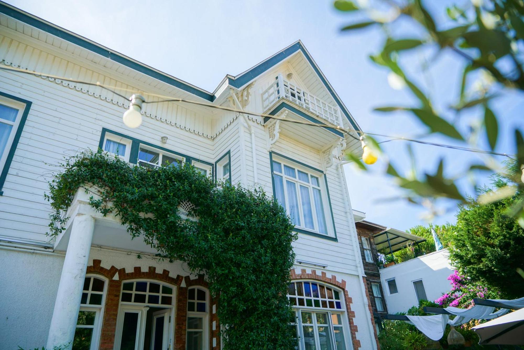 Serguzest Otel Адалар Экстерьер фото